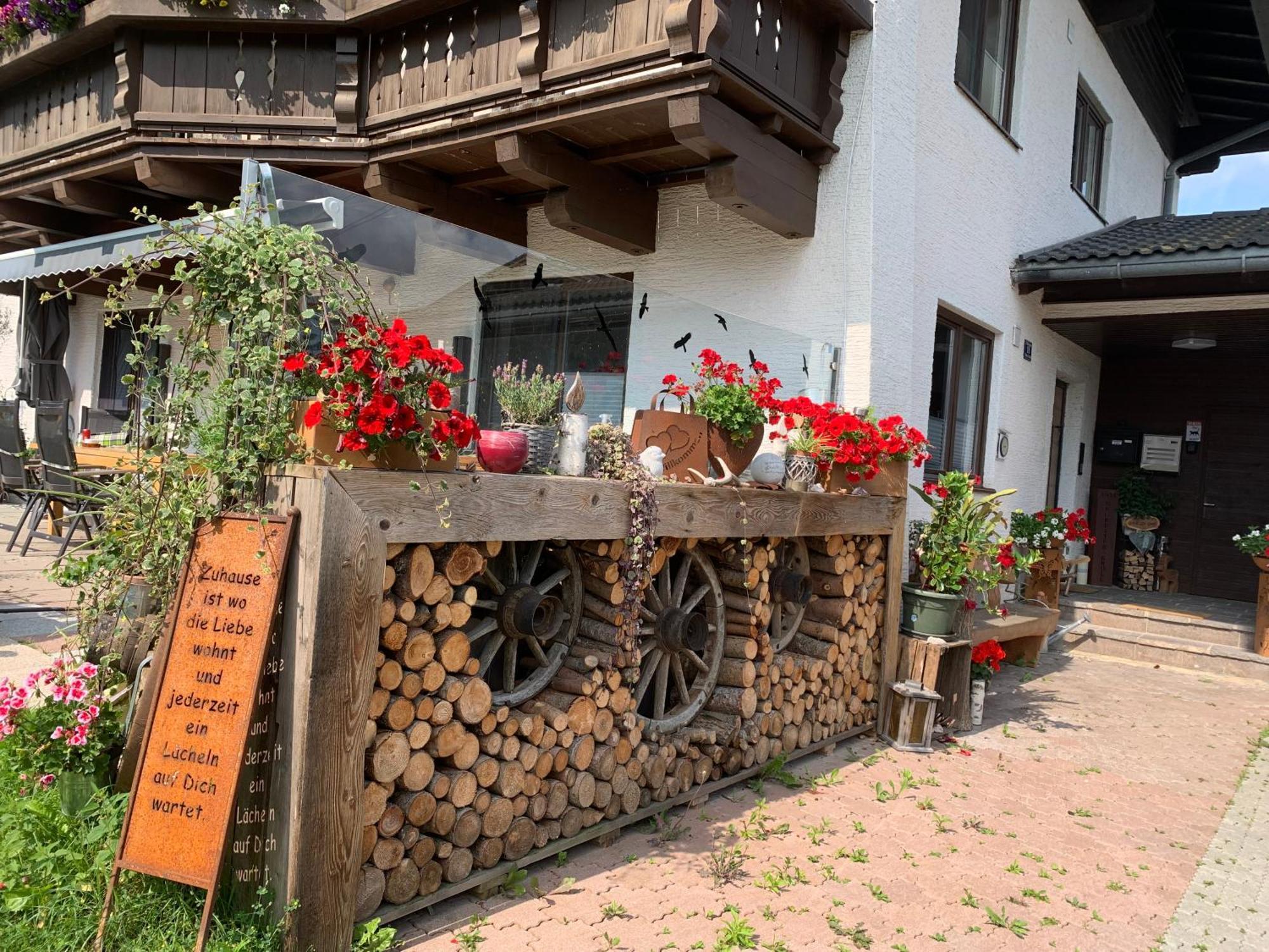 Bergblick Apartment Saalfelden Exterior photo