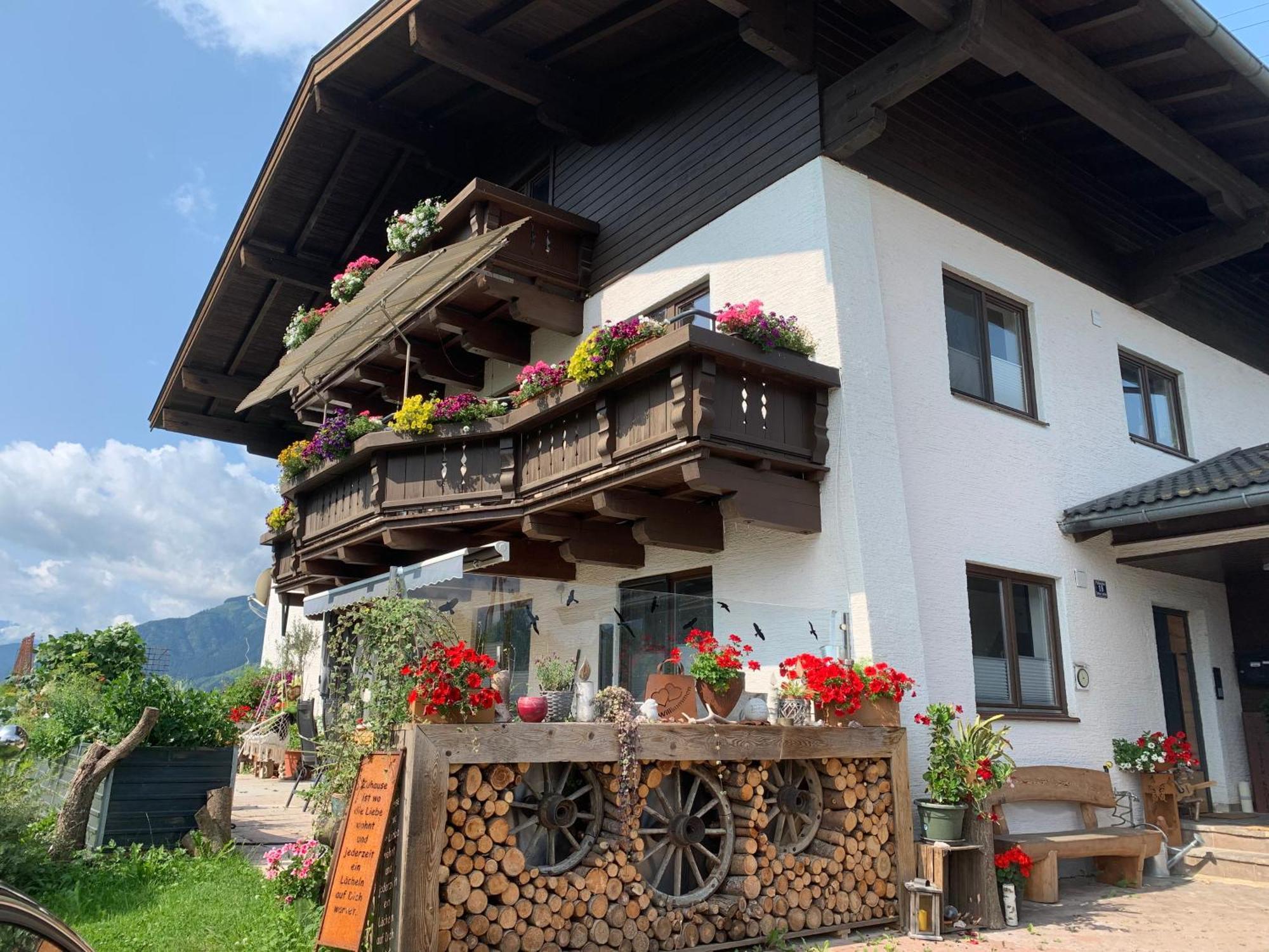Bergblick Apartment Saalfelden Exterior photo